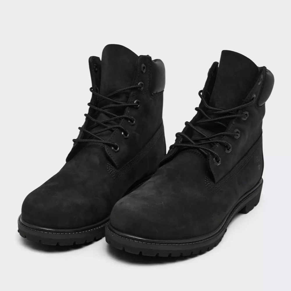 WOMEN'S TIMBERLAND WATERPROOF BOOTS